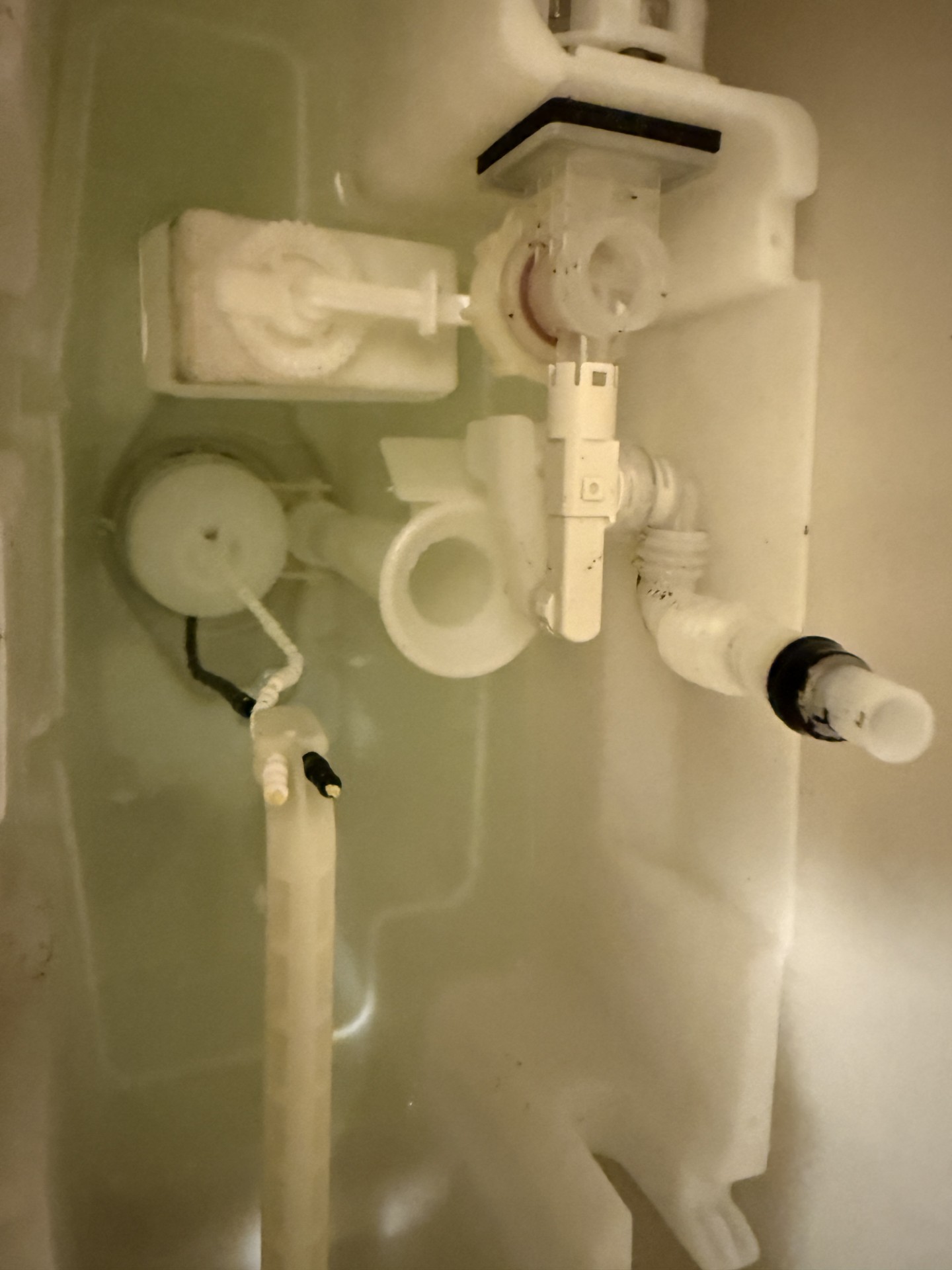 水がたまらない原因は？